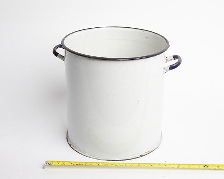 Pot with Handles in Enamel Small